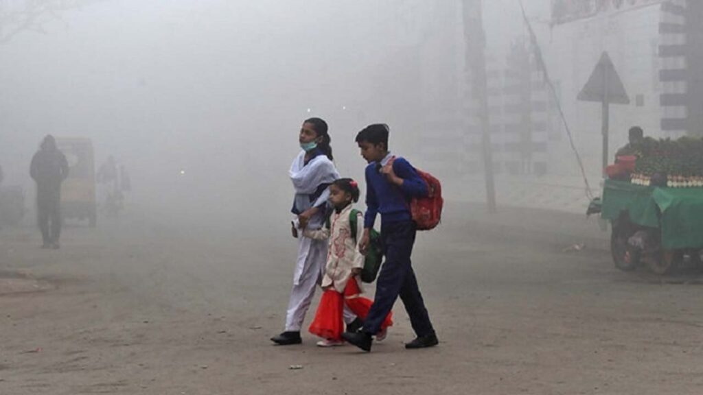 Smog Crisis: Punjab Bans Outdoor Sports, Assemblies in Schools; Full Health Advisory Issued